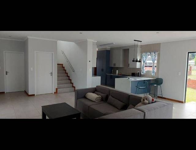 4 BEDROOM HOUSE FOR SALE IN PARKHAVEN